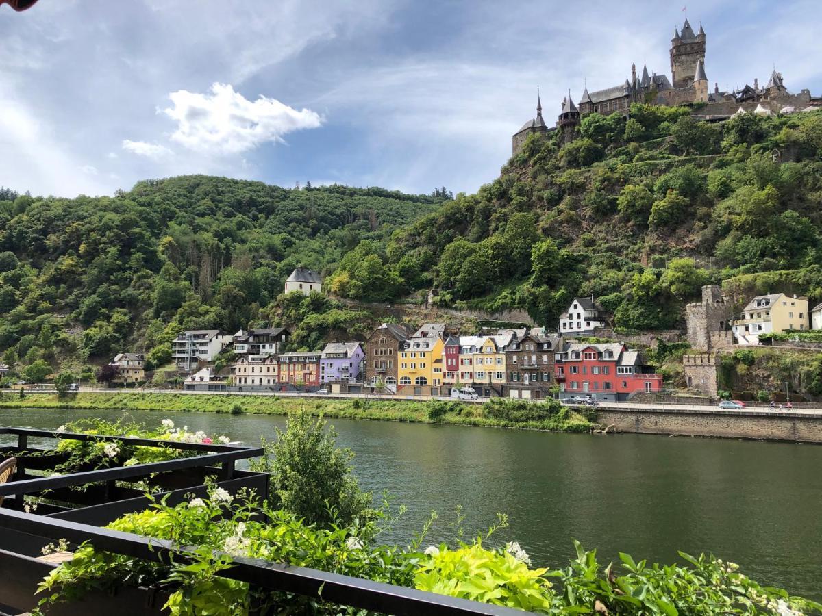 Ferienwohnungen Haus Zur Linde Cochem Luaran gambar