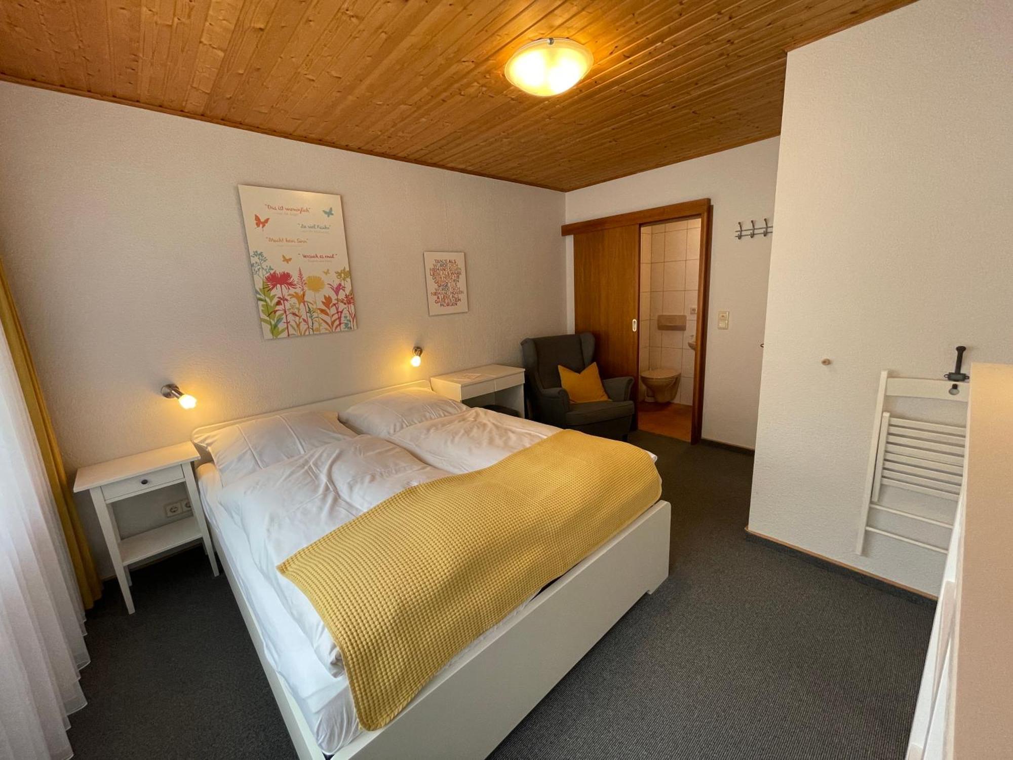 Ferienwohnungen Haus Zur Linde Cochem Luaran gambar
