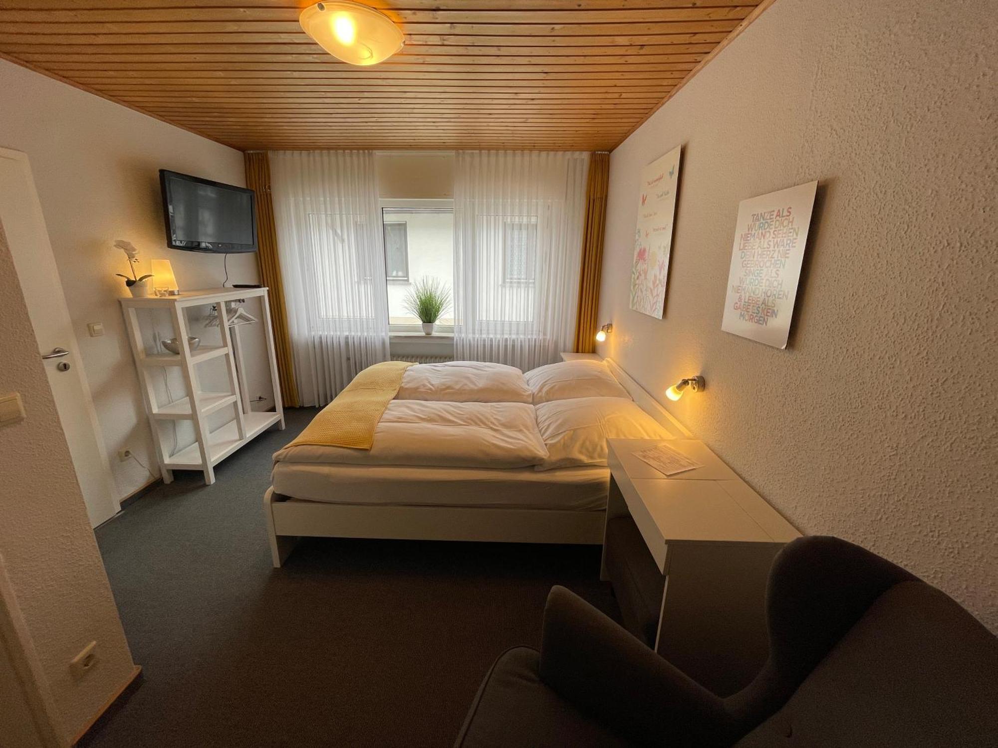 Ferienwohnungen Haus Zur Linde Cochem Luaran gambar