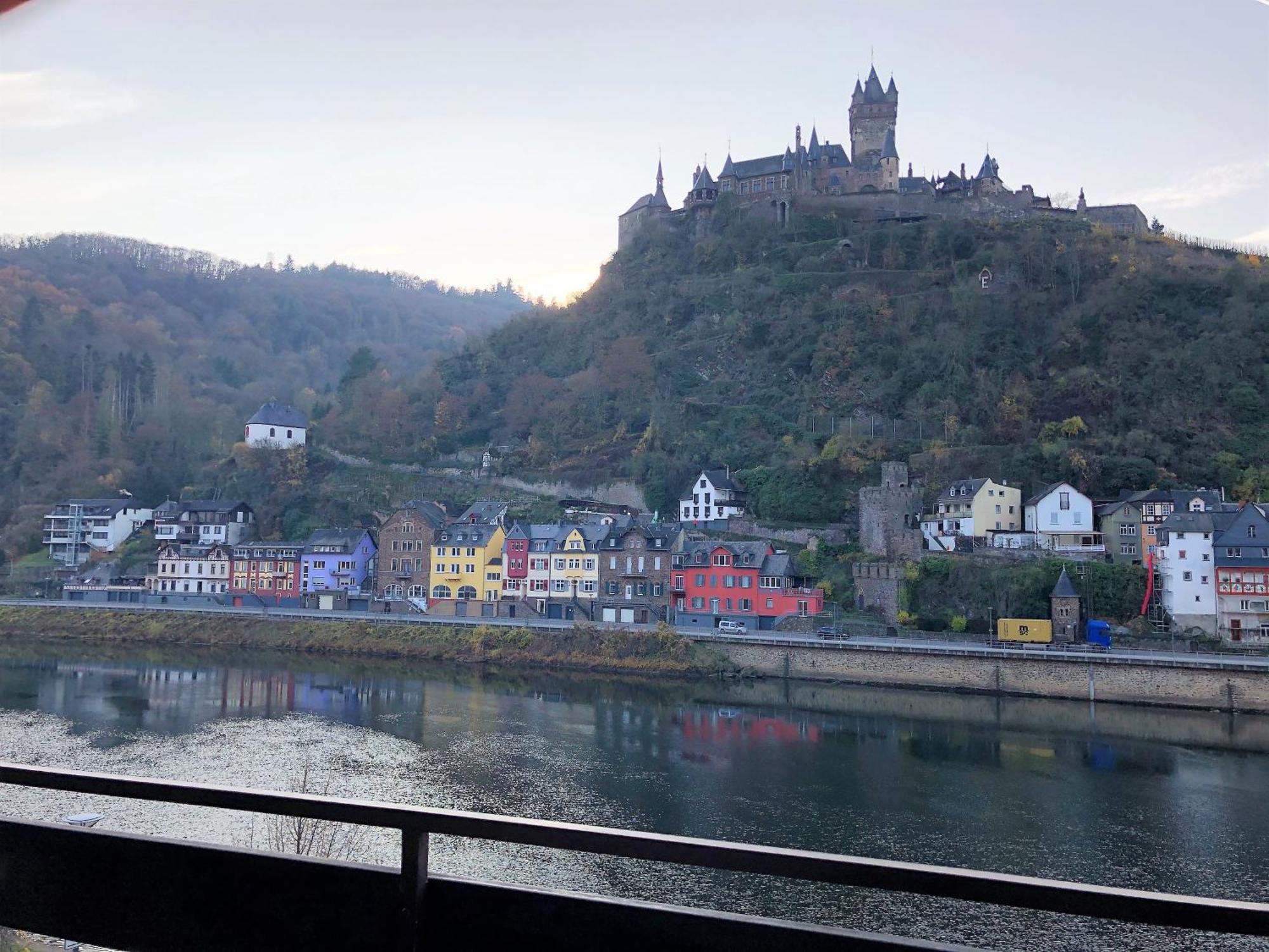 Ferienwohnungen Haus Zur Linde Cochem Bilik gambar