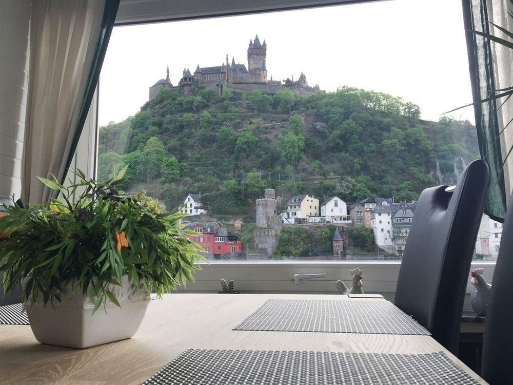 Ferienwohnungen Haus Zur Linde Cochem Luaran gambar
