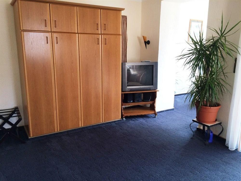 Ferienwohnungen Haus Zur Linde Cochem Luaran gambar